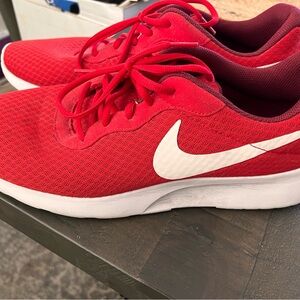 Men’s Nikes Tanjun Shoes